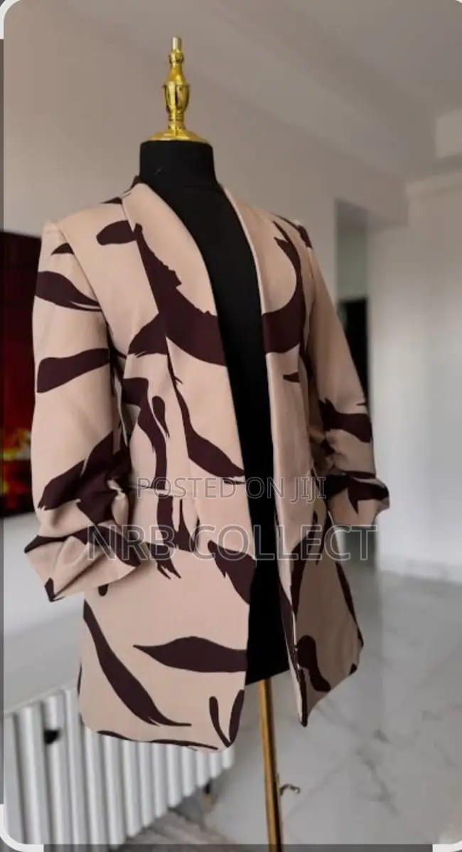 NEW INClassy Blazer Size M-2xl*