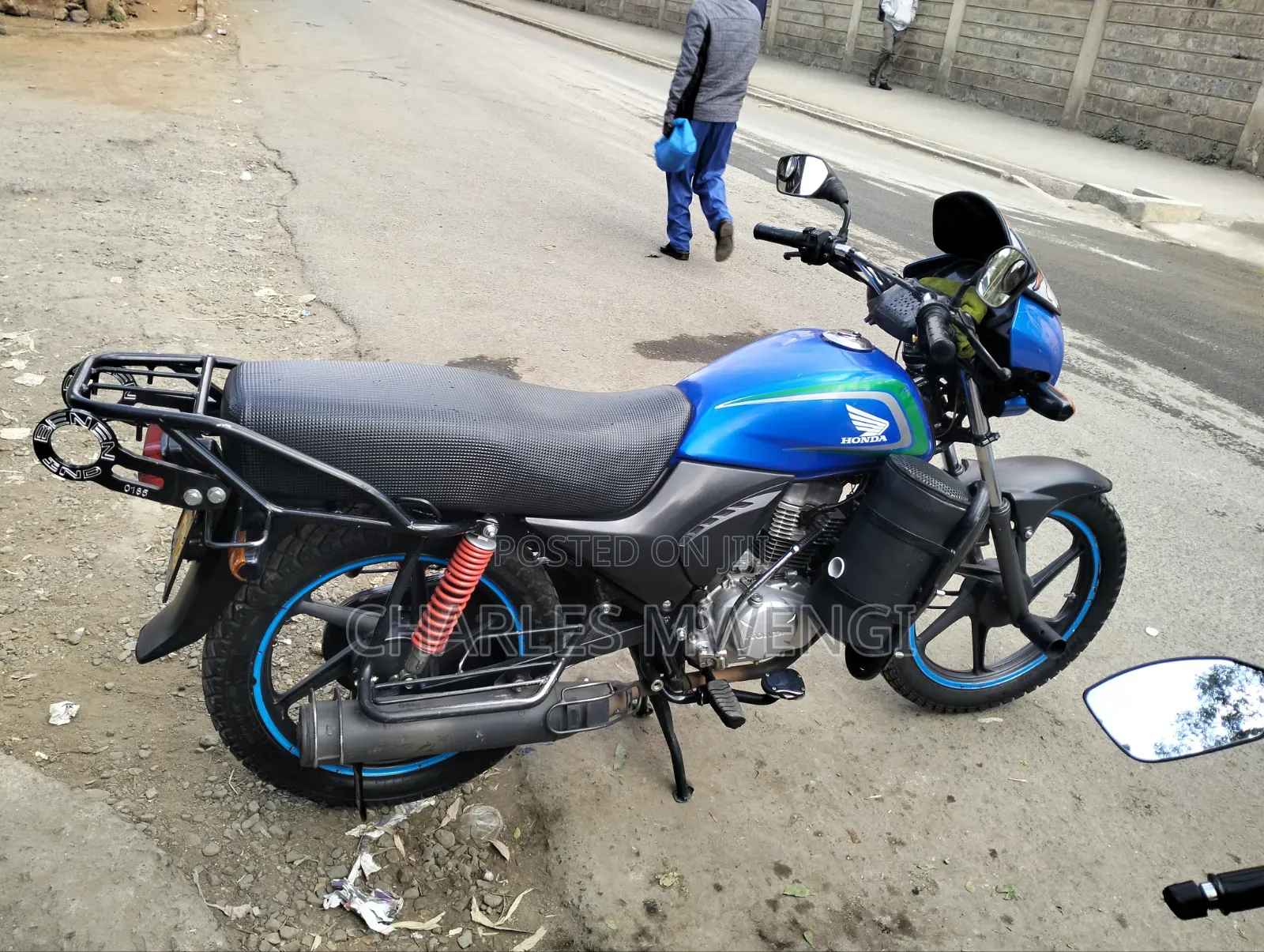 Honda CB 2025 Blue