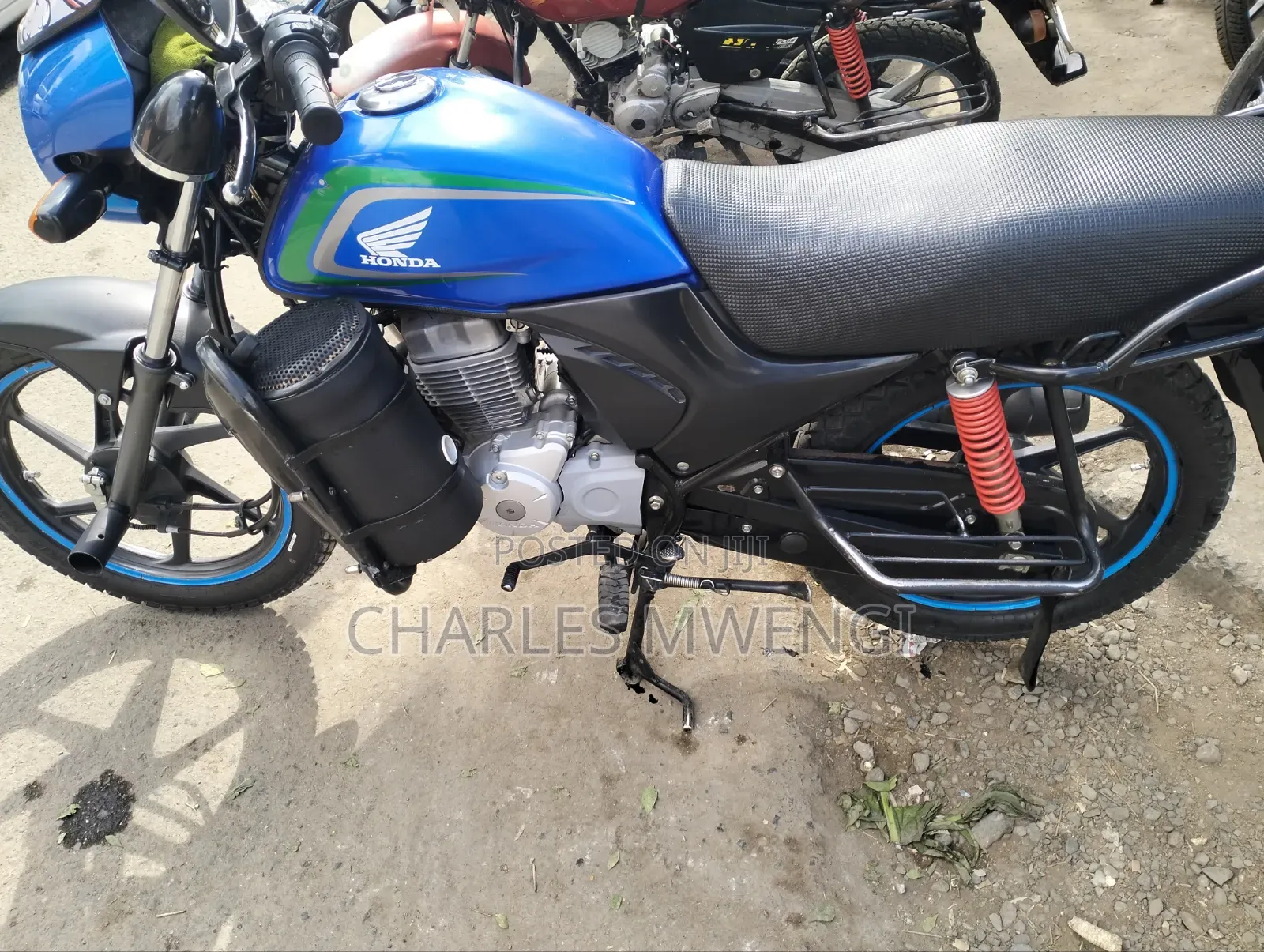 Honda CB 2025 Blue