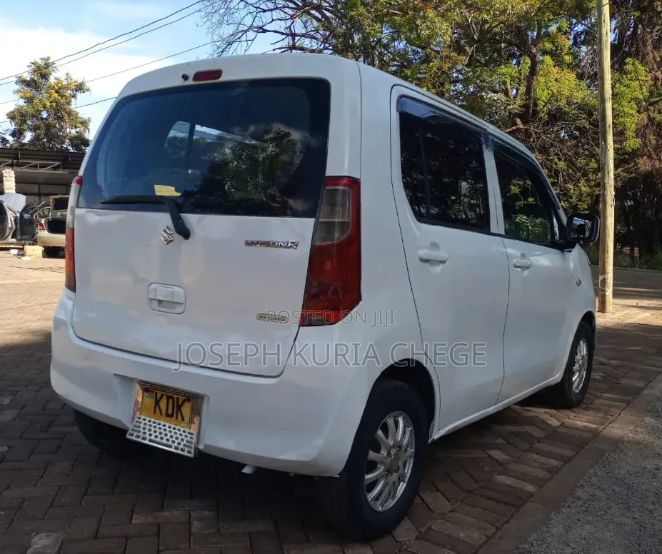 Suzuki Wagon R 2015 White