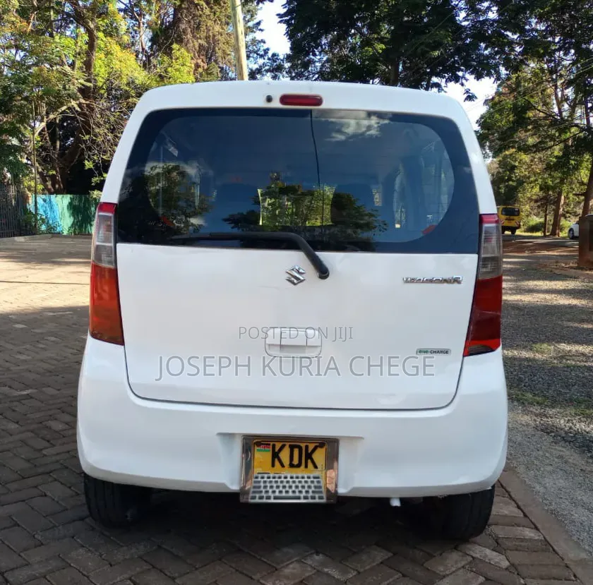 Suzuki Wagon R 2015 White