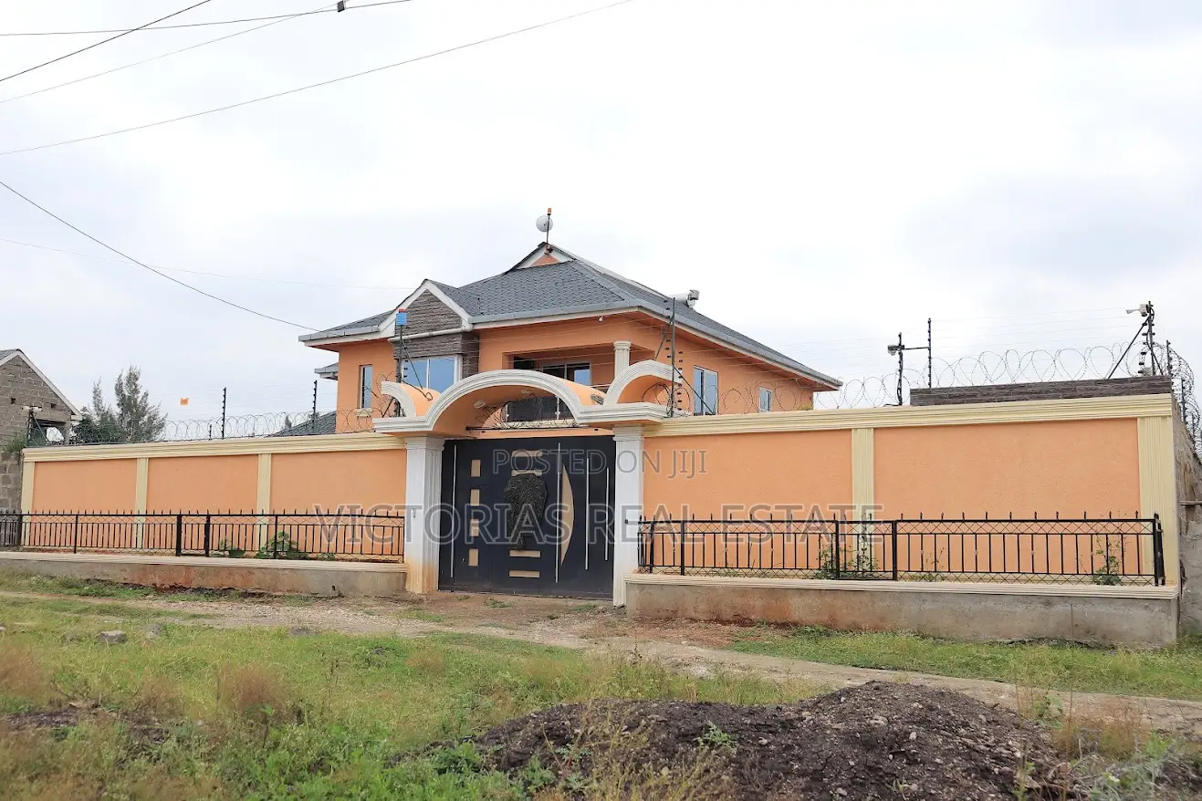 5bdrm Mansion in Ndatani Court, Complex Utawala for sale
