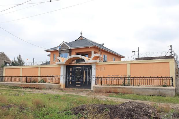 5bdrm Mansion in Ndatani Court, Complex Utawala for sale