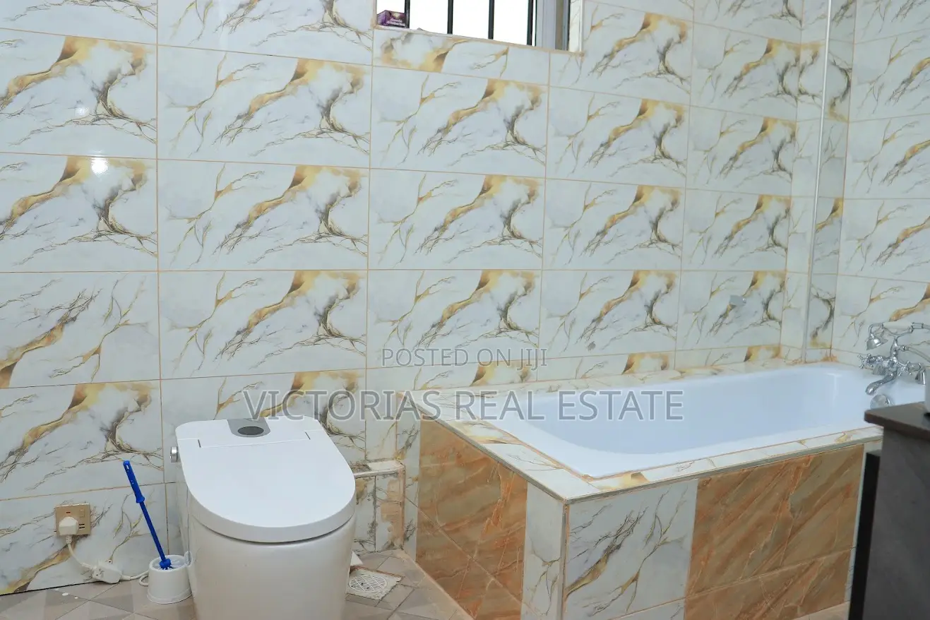 5bdrm Mansion in Ndatani Court, Complex Utawala for sale
