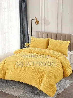 Premium Flannel Duvet 6×7 – Warm Soft Bed Set