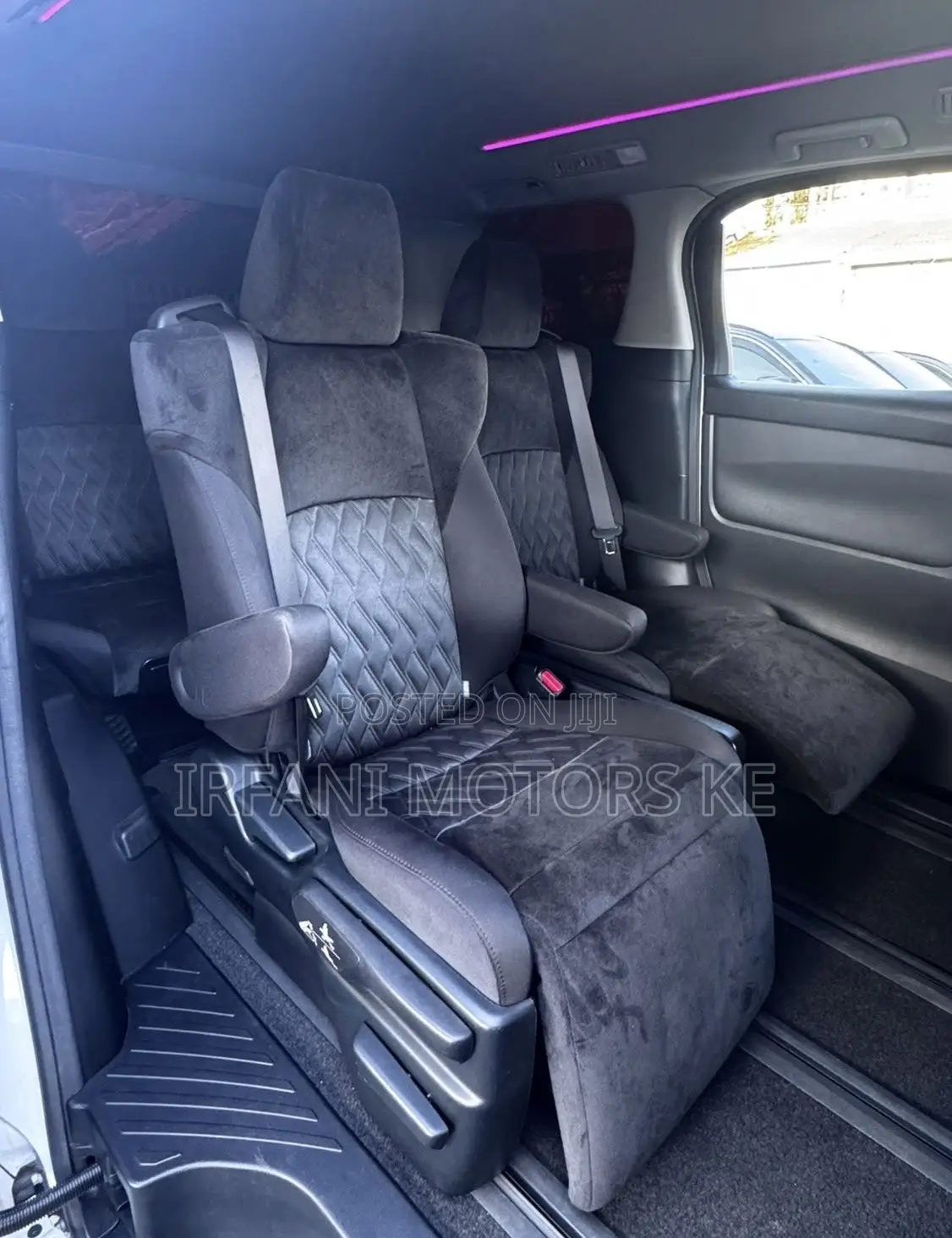 Toyota Alphard 2.5 Petrol FWD 2019 White