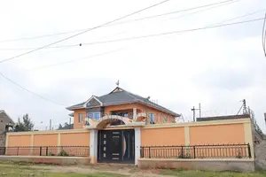5bdrm House in Complex Utawala for sale