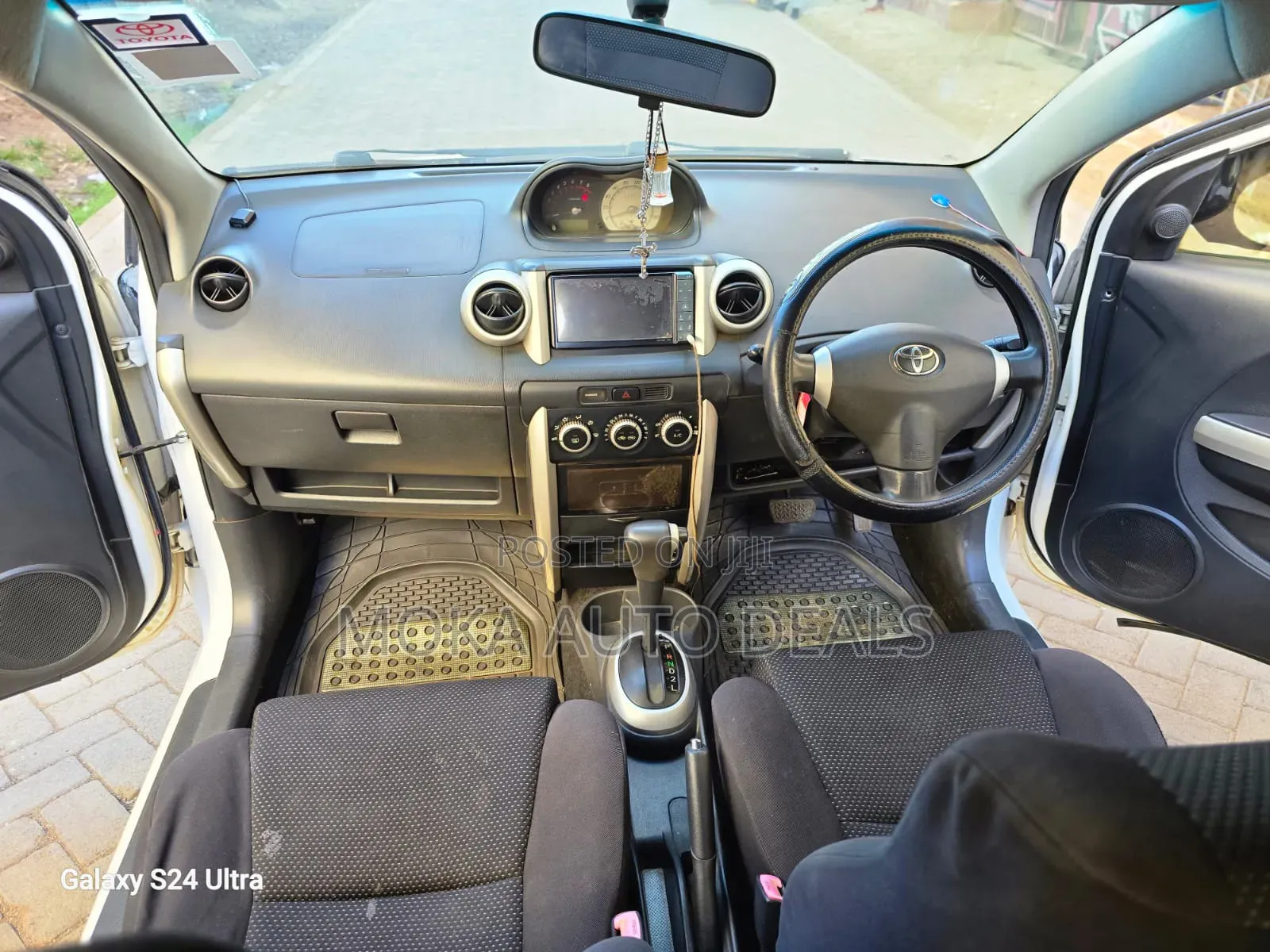 Toyota IST 2005 White
