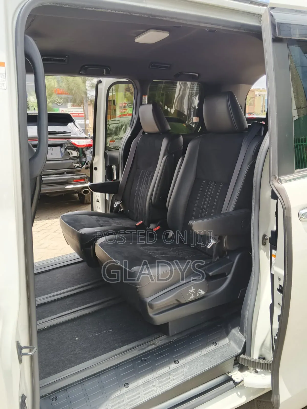 Toyota Esquire 2019 White