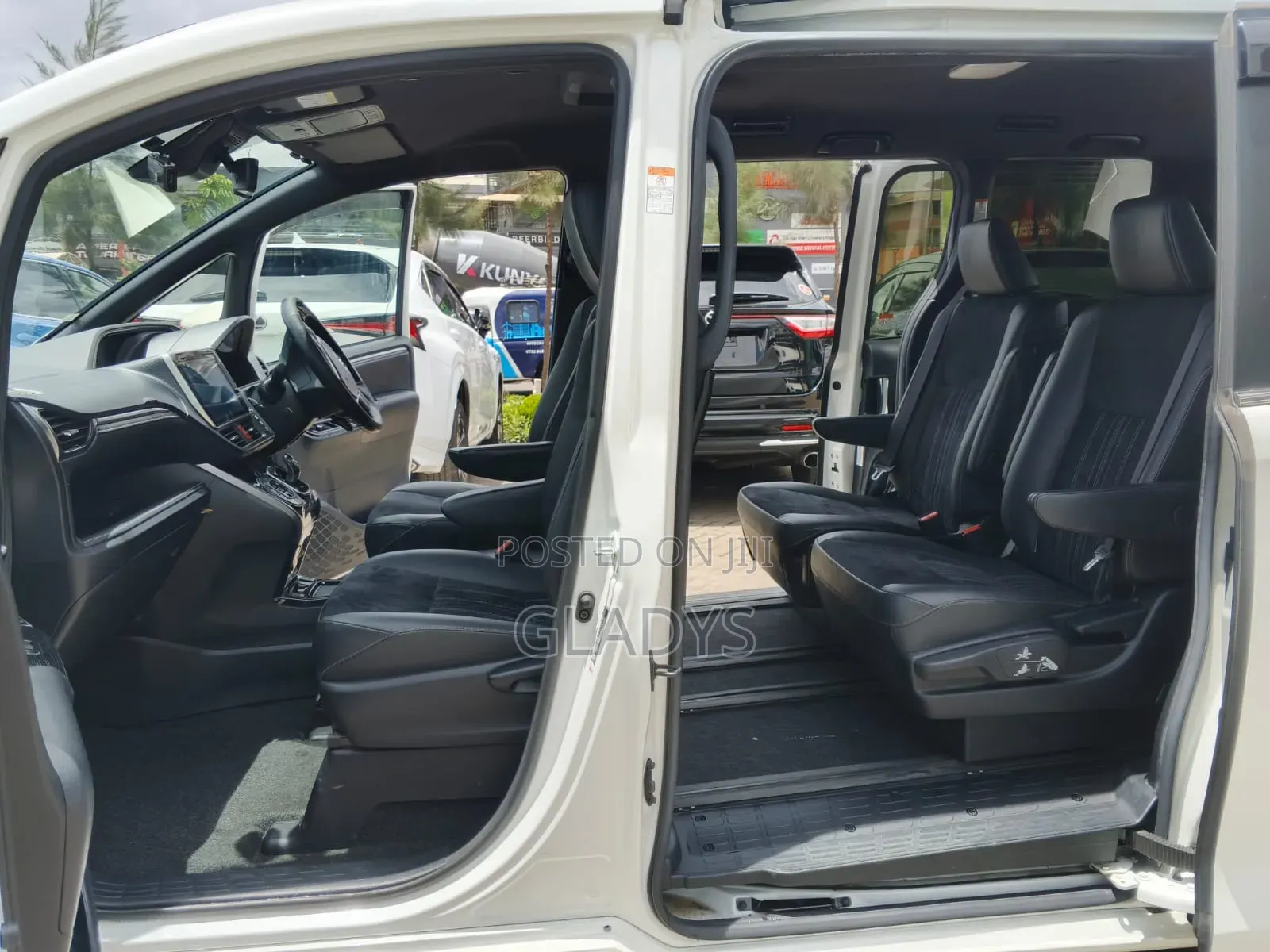 Toyota Esquire 2019 White