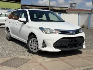 Toyota Corolla Fielder 1.5 Hybrid FWD 2020 White