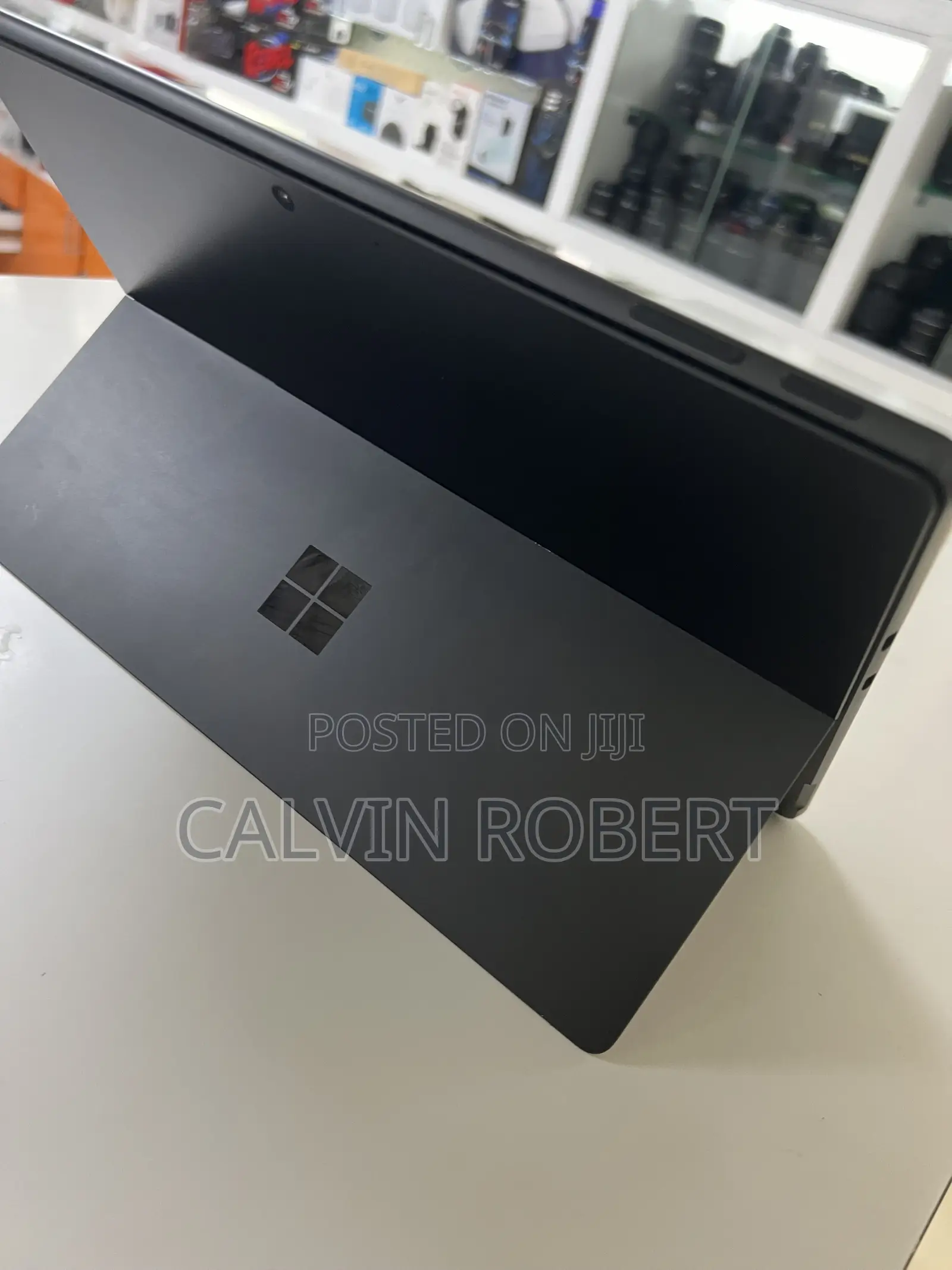 Laptop Microsoft Surface Pro 11th Edition, a Copilot+ PC 16GB SSD 512GB
