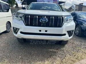 Toyota Land Cruiser Prado 2021 White