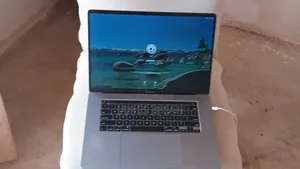 Laptop Apple MacBook Pro 16GB Intel Core i9 SSD 1T