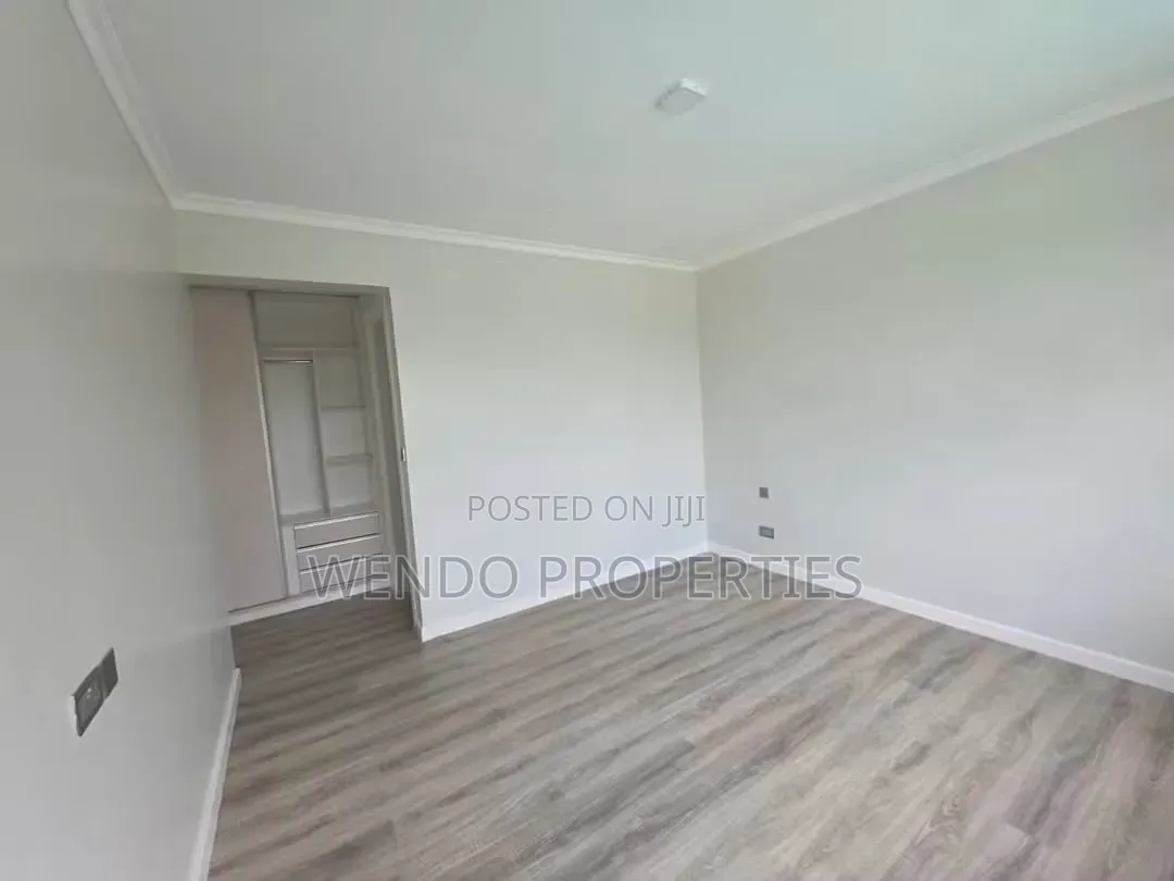 4bdrm Villa in Runda for rent