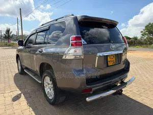Toyota Land Cruiser Prado 3.0 TD 2010 Gray