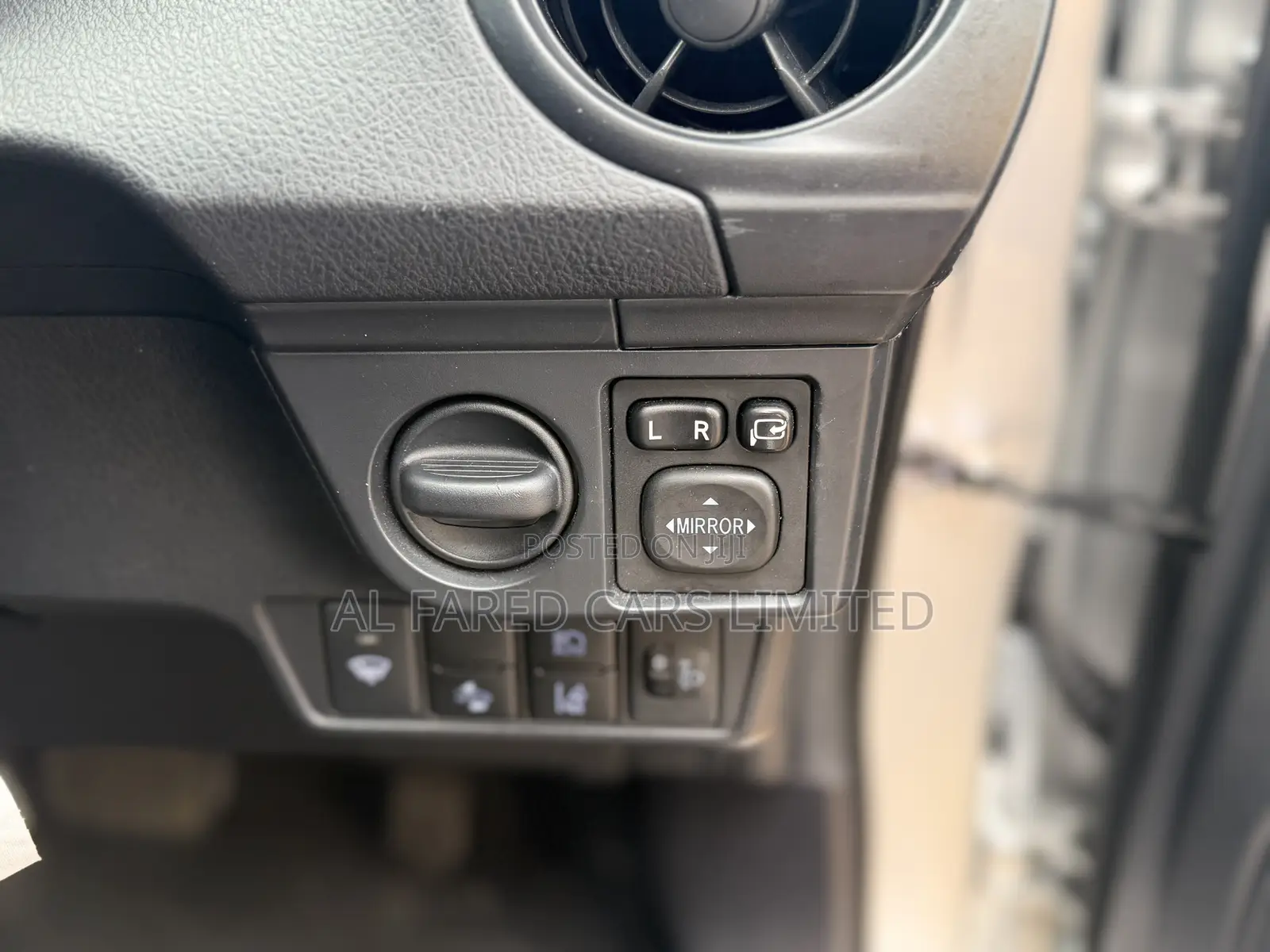 Toyota Corolla Fielder 1.5 Petrol FWD 2019 Silver