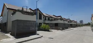 4bdrm Mansion in Kitengela Pampas for sale