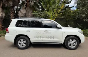 Toyota Land Cruiser 2008 White