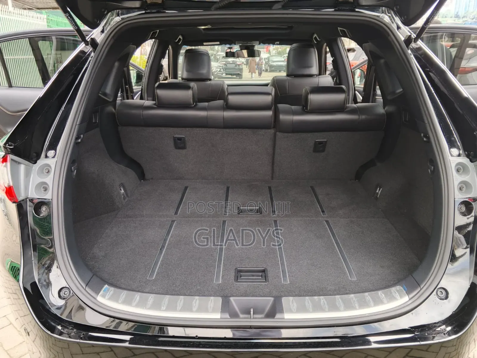 Toyota Harrier 2019