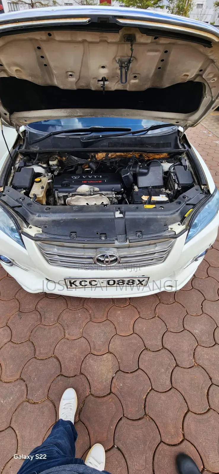 Toyota Vanguard 2010 White