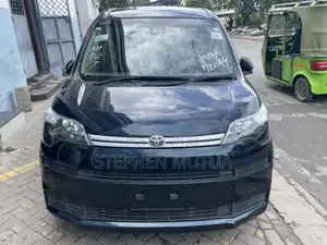 Toyota Spade 1.5 2019 Blue