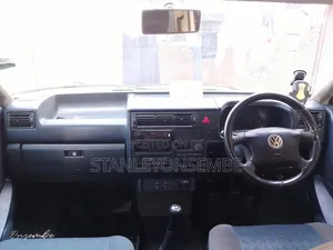 Volkswagen Transporter 2003 White