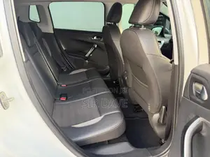 Peugeot 2008 1.2 PureTech (130 Hp) 2017 White