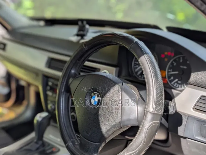 BMW 320i 2008 Gray