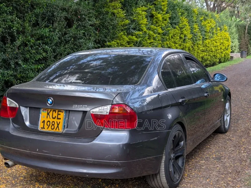 BMW 320i 2008 Gray
