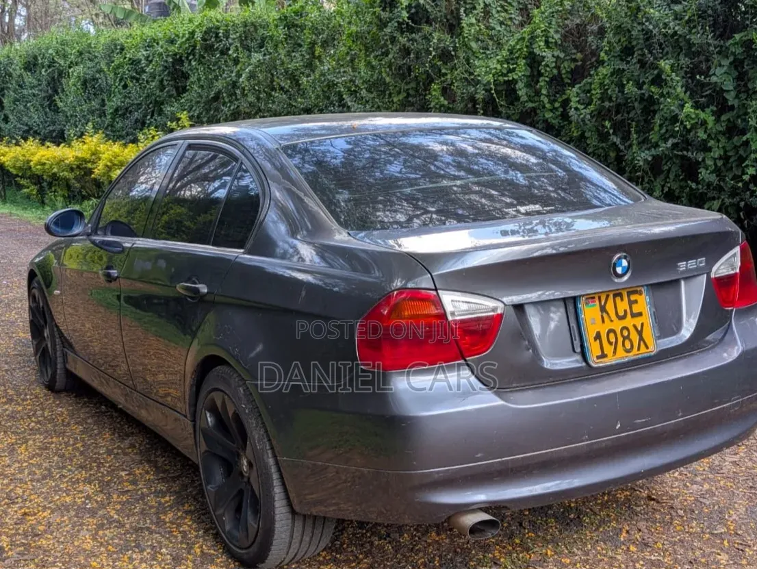 BMW 320i 2008 Gray