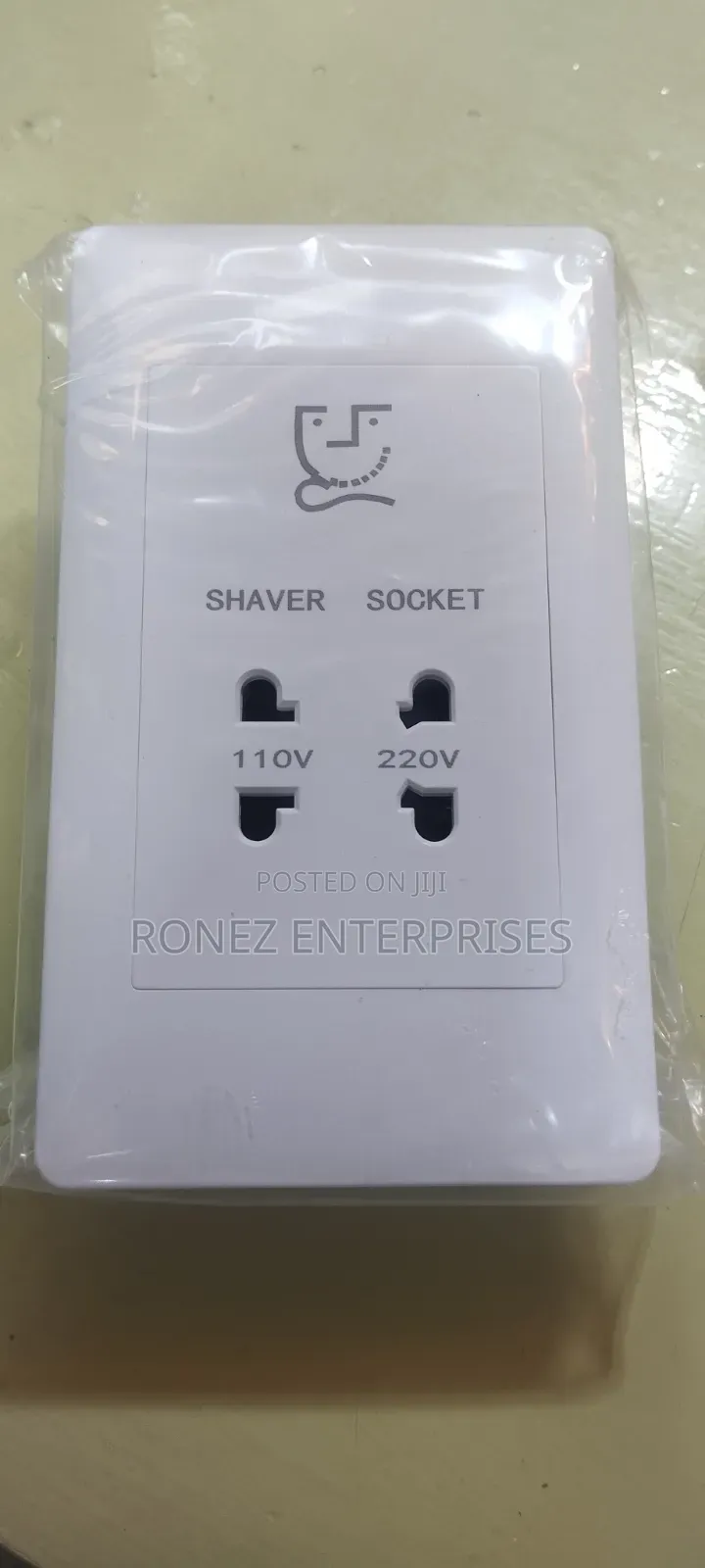 Twin Shaver Socket