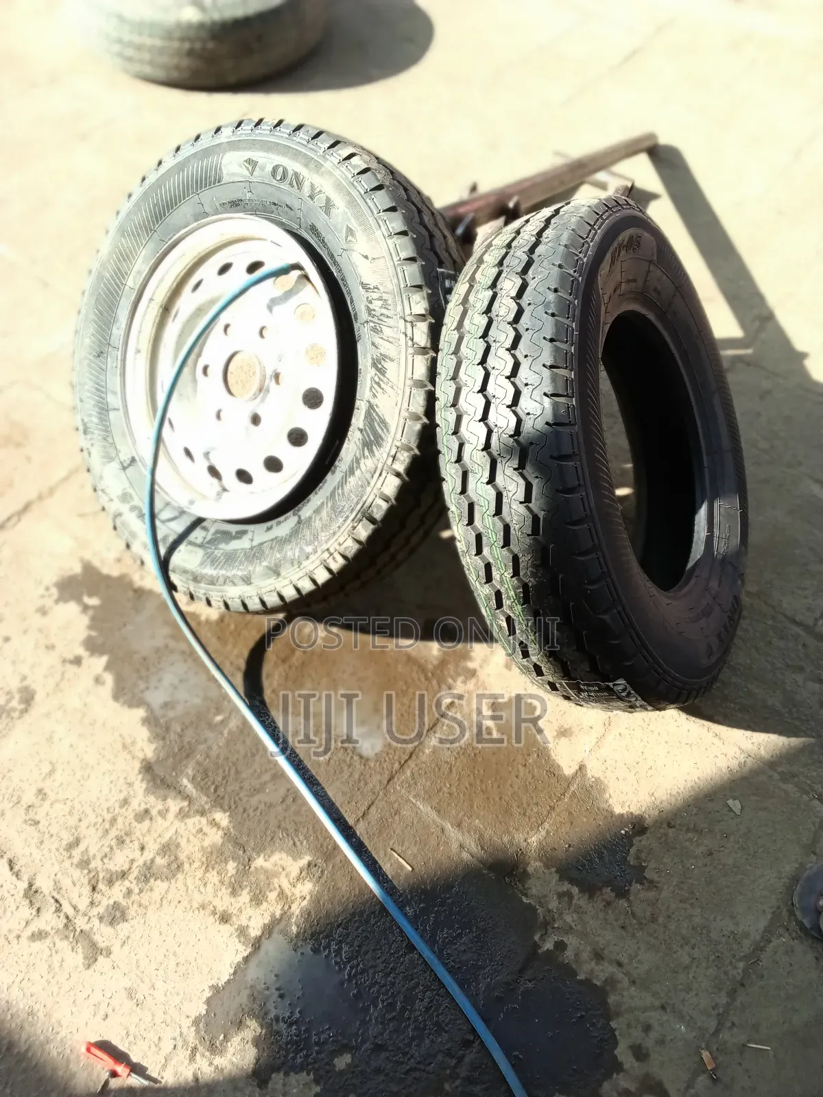 Toyota HiAce 1999 White