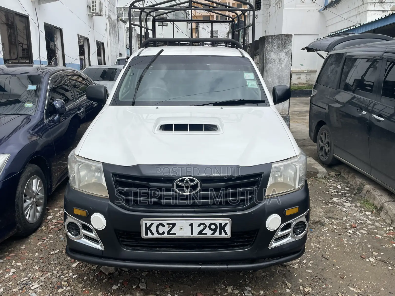 Toyota Hilux 2012 White