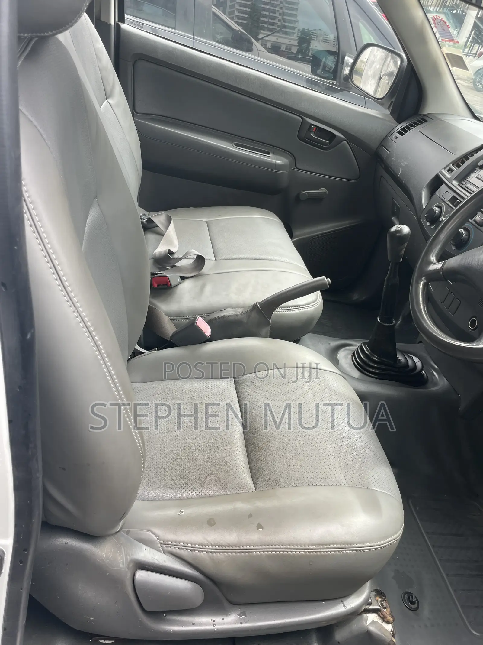 Toyota Hilux 2012 White