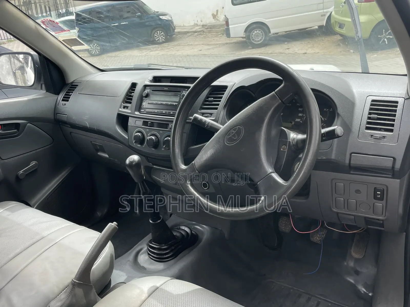 Toyota Hilux 2012 White