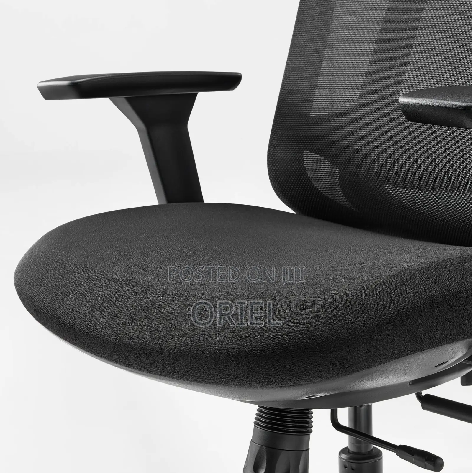 Office Chair : Adjustable Mid-Back Office Task Chair