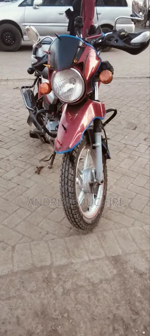 TVS HLX Plus ES 2021 Red