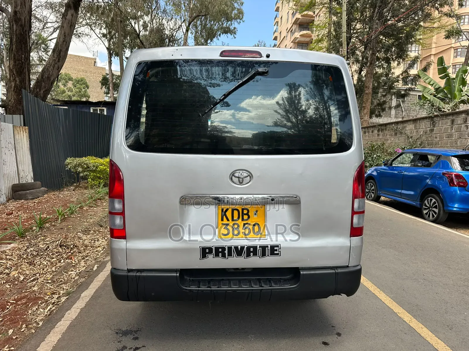 Toyota HiAce 2014 Silver