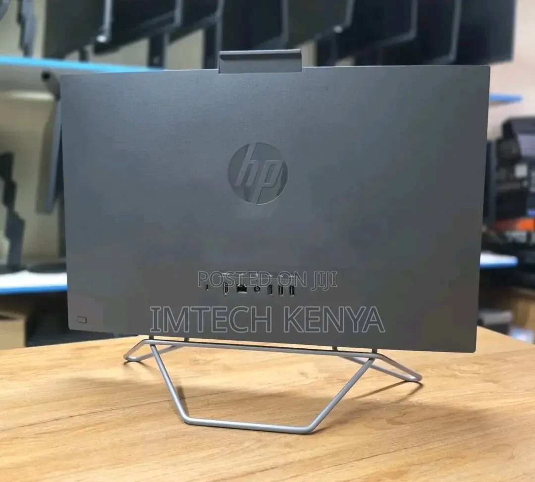 HP ProOne 240 G10 All-in-One 8GB Intel Core i5 SSD 256GB