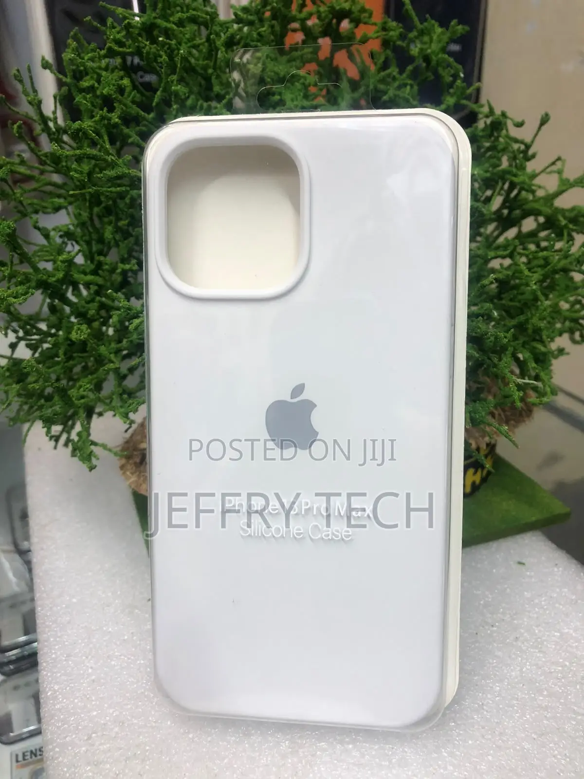 Clean White Silicone Case for iPhone 13 Pro Max Featuring Apple Logo