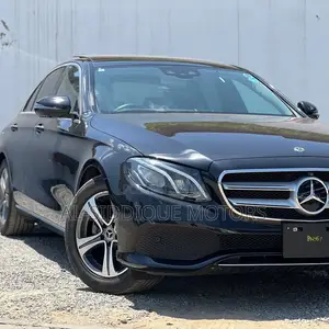 Mercedes-Benz E200 2019 Black