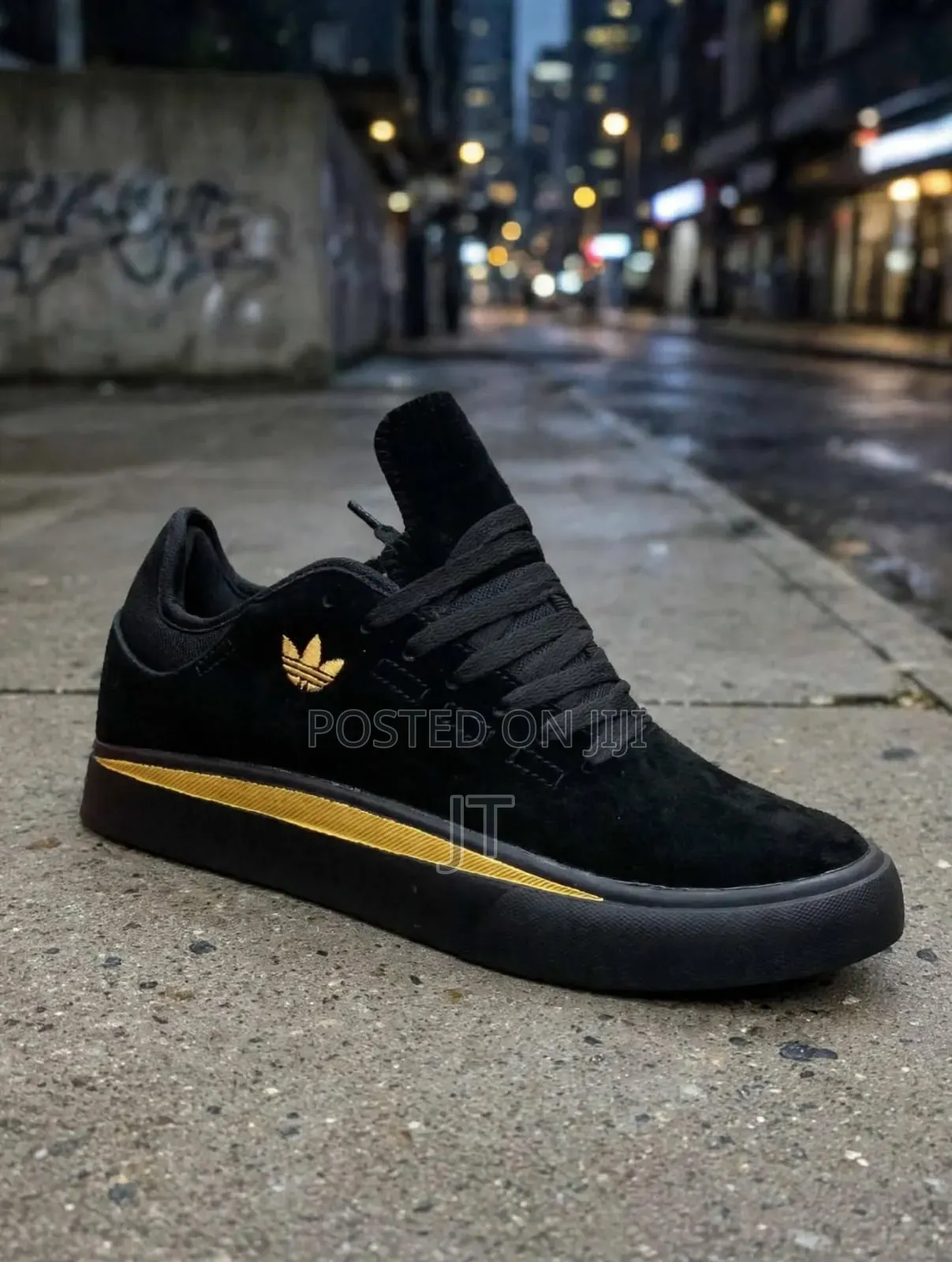 Adidas Saloba Black /Gold
Sizes Available (41/42/43/44)