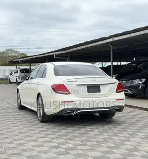 Mercedes-Benz E220 2017 White