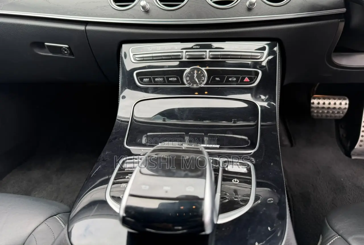 Mercedes-Benz E220 2017 White