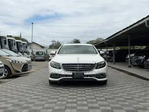 Mercedes-Benz E220 2017 White