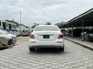 Mercedes-Benz E200 2016 White