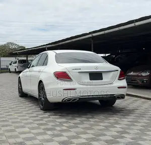 Mercedes-Benz E200 2016 White