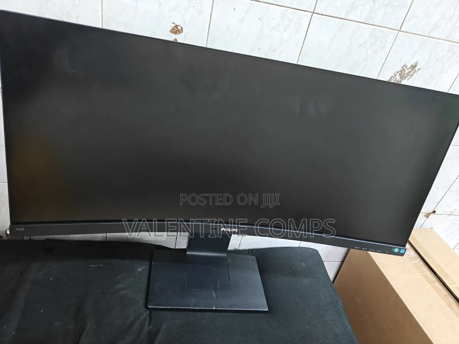 Phillips 34 Inches Curved