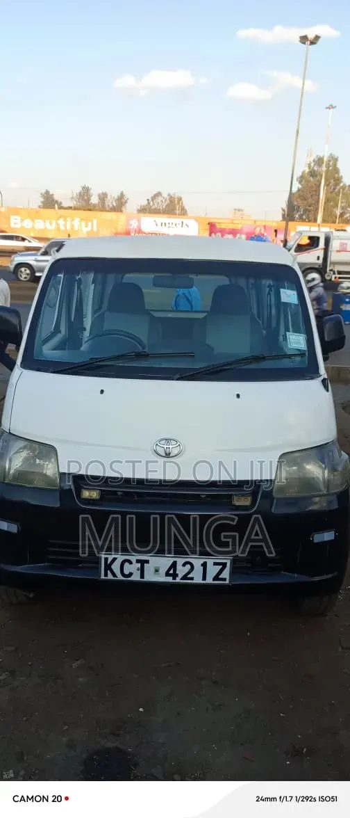 Toyota TownAce 2011 White